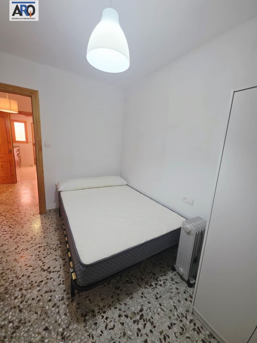 3 camera da letto Appartamento da affittare in Granada citta - 1.050 € (Rif: 10043017)