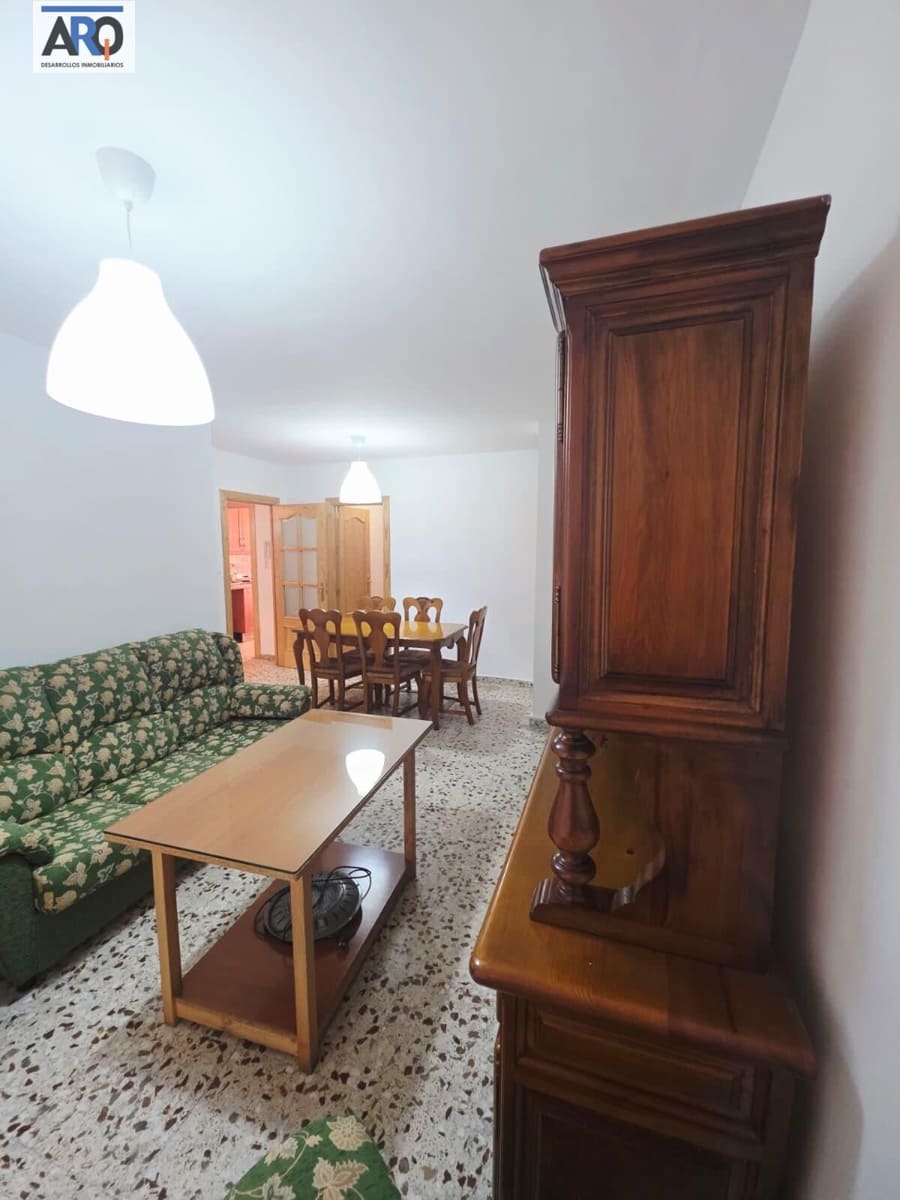 3 soveværelse Lejlighed til leje i Granada by - € 1.050 (Ref: 10043017)