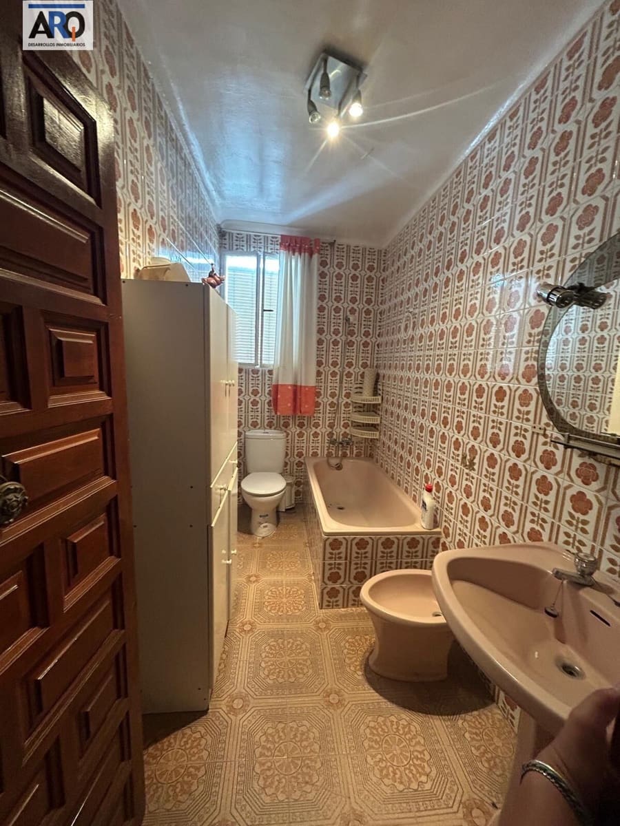 4 bedroom Flat for sale in Alcala del Valle - € 65,000 (Ref: 10047319)