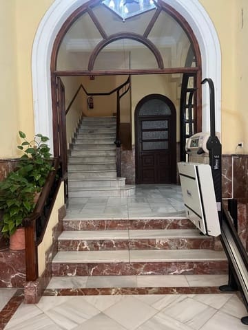 7 soverom Leilighet til salgs i Centro Historico, Málaga by - € 1 100 000 (Ref: 10089713)