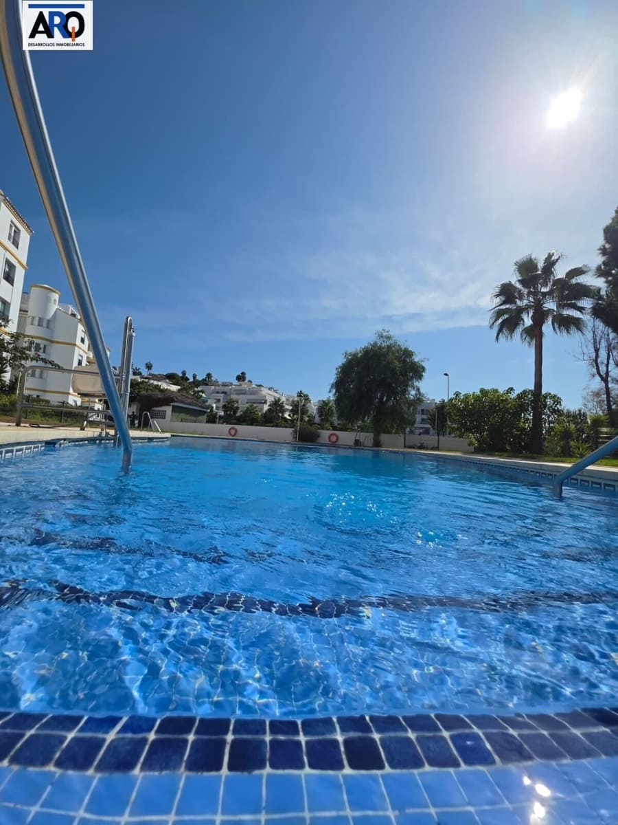 1 soverom Leilighet til salgs i Torrequebrada med svømmebasseng - € 263 000 (Ref: 10120191)