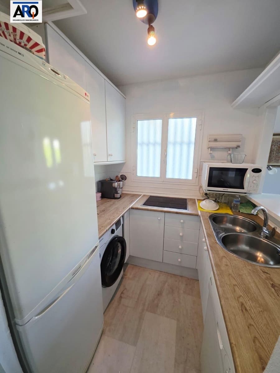 1 soverom Leilighet til salgs i Torrequebrada med svømmebasseng - € 263 000 (Ref: 10120191)