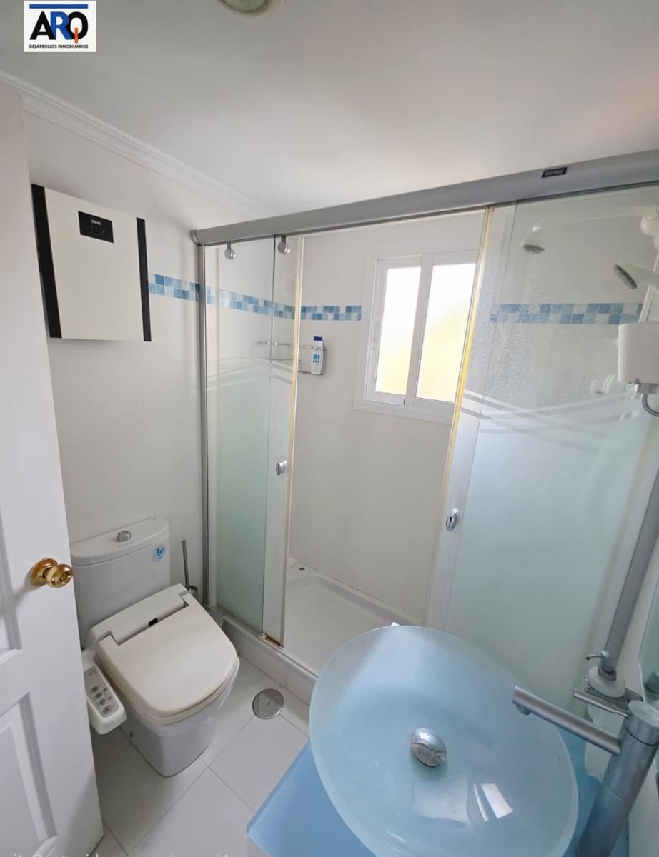 1 soverom Leilighet til salgs i Torrequebrada med svømmebasseng - € 263 000 (Ref: 10120191)