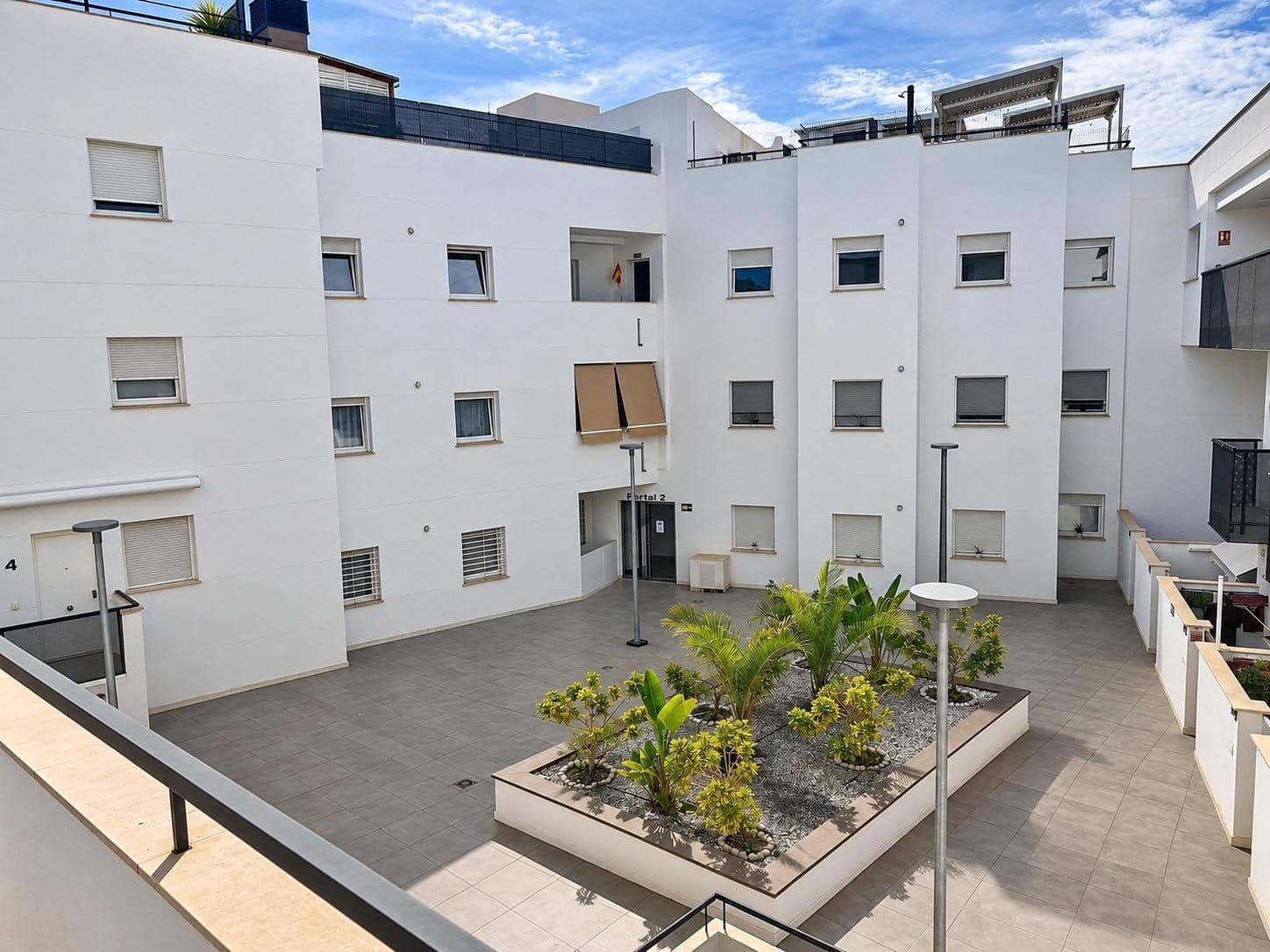 1 slaapkamer Appartement te koop in Torre de Benagalbon met garage - € 265.000 (Ref: 10129472)