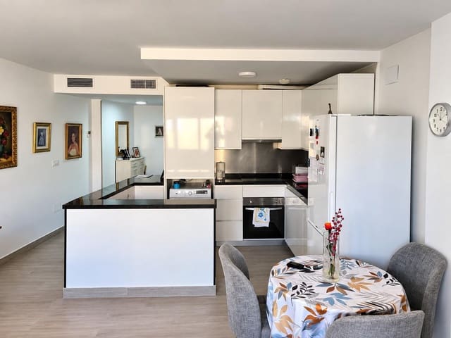 1 slaapkamer Appartement te koop in Torre de Benagalbon, Rincón de la Victoria met garage - € 265.000 (Ref: 10129472)