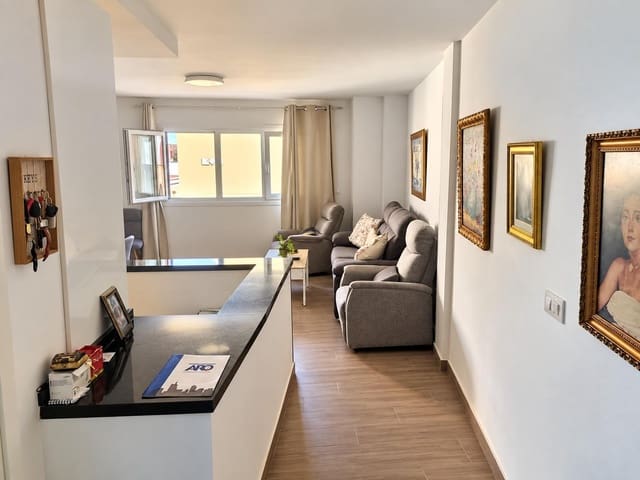 1 slaapkamer Appartement te koop in Torre de Benagalbon, Rincón de la Victoria met garage - € 265.000 (Ref: 10129472)