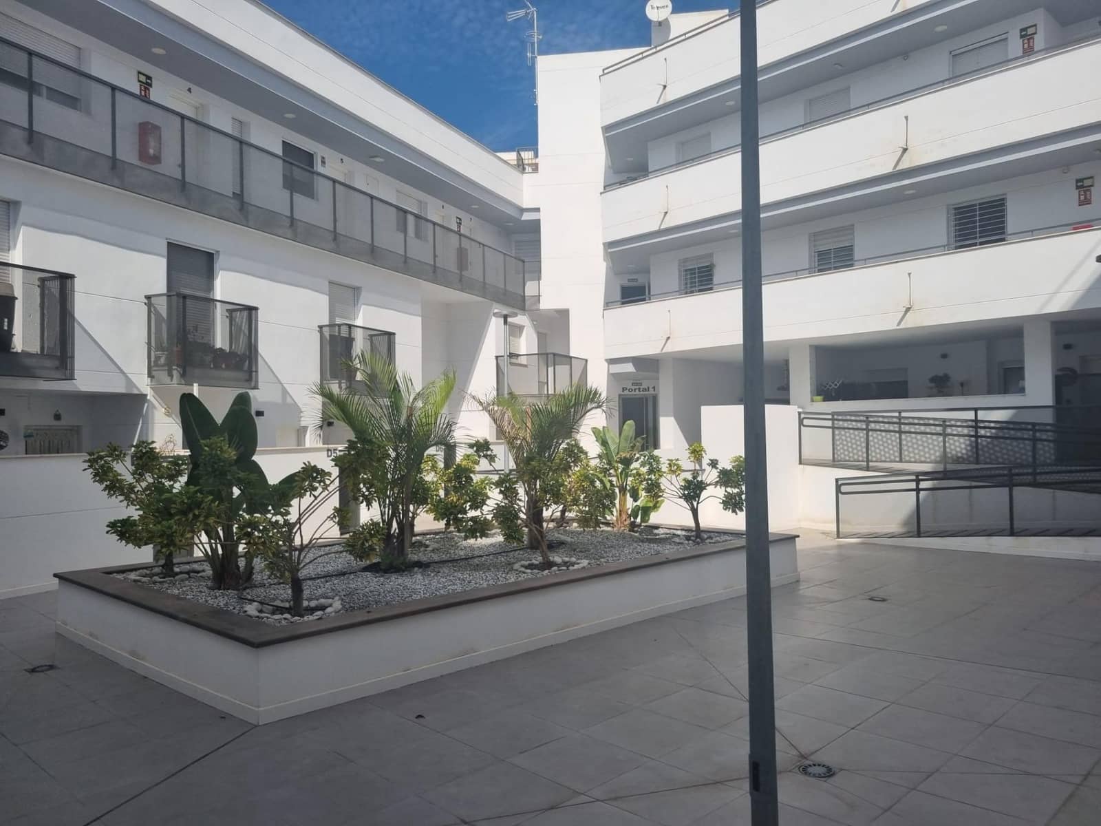 1 slaapkamer Appartement te koop in Torre de Benagalbon met garage - € 265.000 (Ref: 10129472)