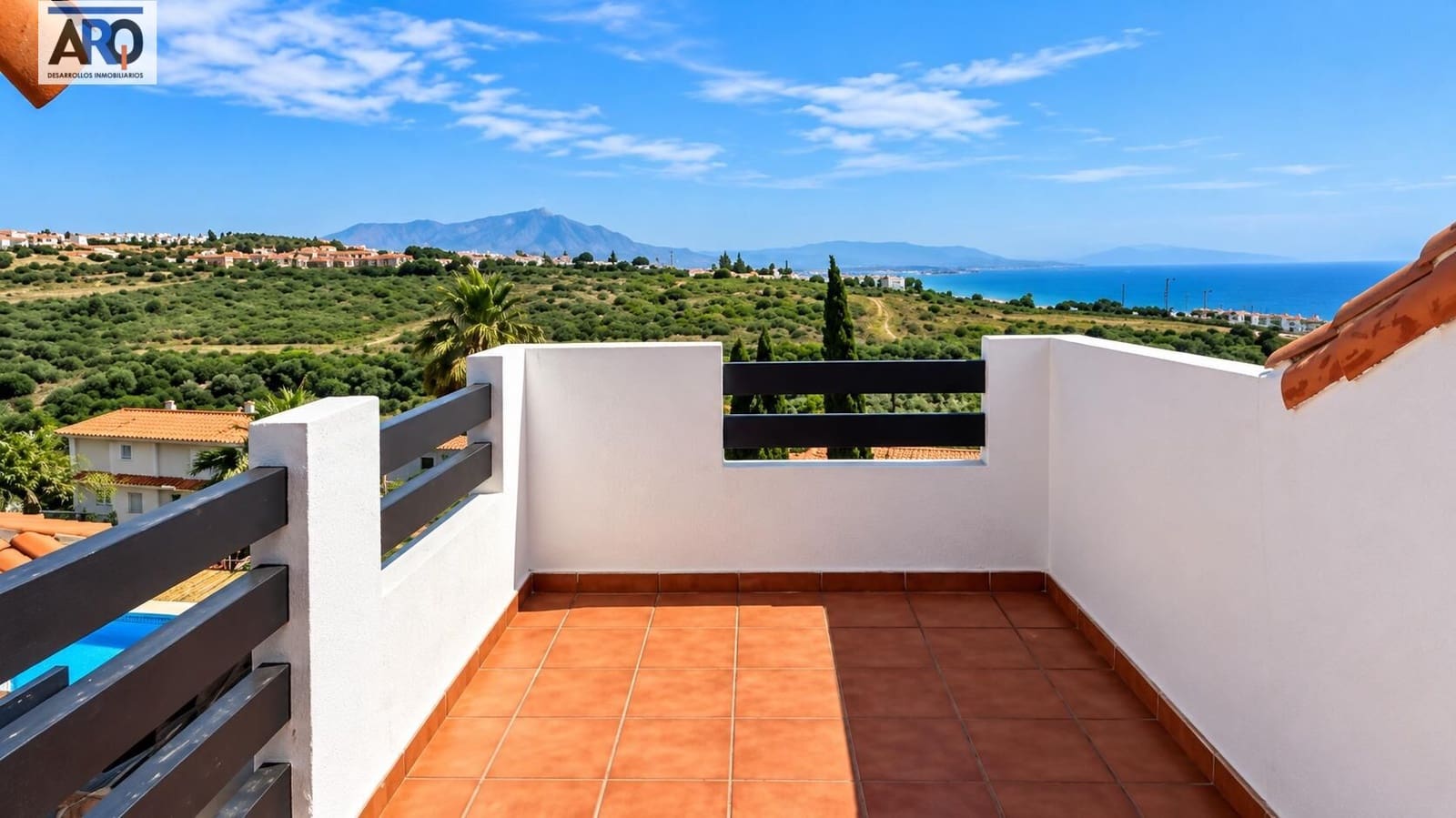 2 soveværelse Penthouse til salg i Manilva med swimmingpool - € 216.300 (Ref: 10157910)