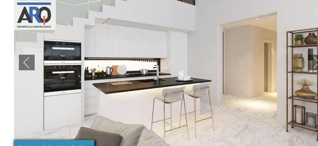 3 makuuhuone Huvila myytävänä paikassa Estepona mukana uima-altaan 
autotalli - 1 200 000 € (Ref: 8687707)