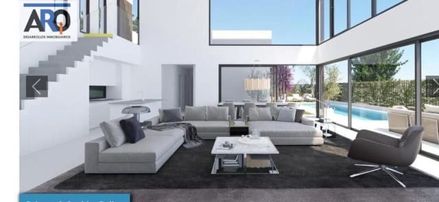 3 makuuhuone Huvila myytävänä paikassa Estepona mukana uima-altaan 
autotalli - 1 200 000 € (Ref: 8687707)