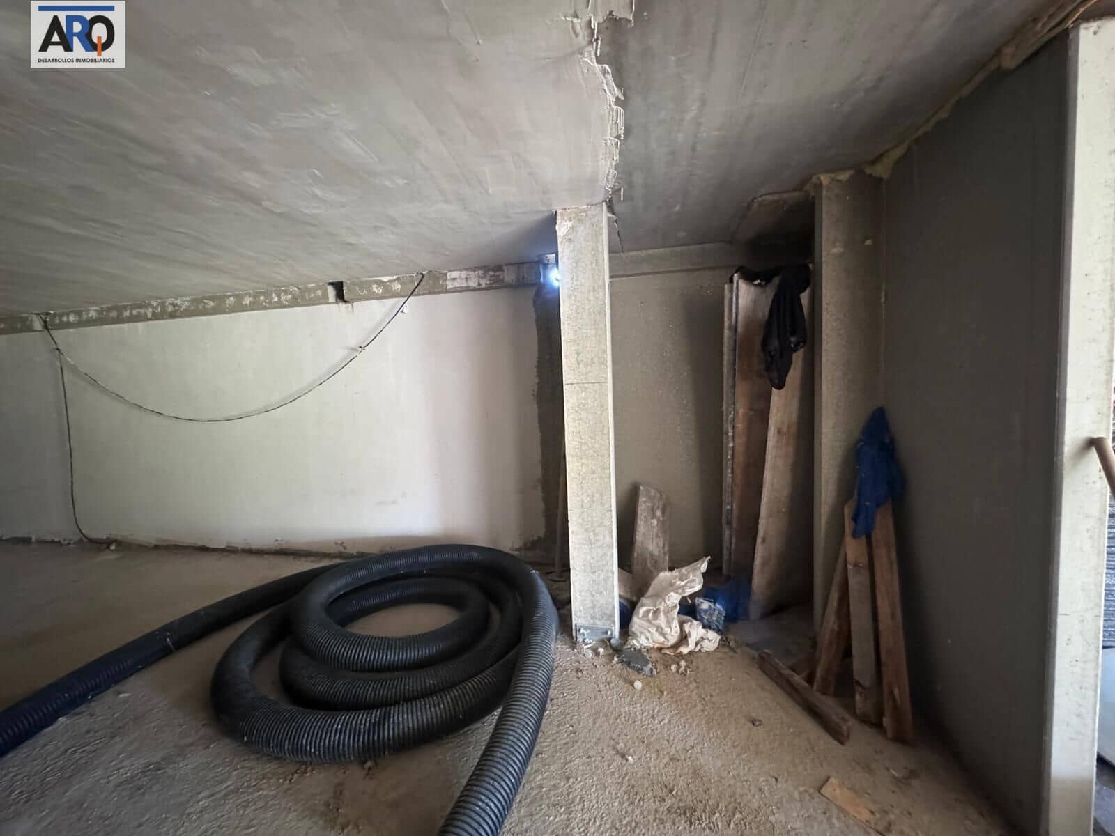 3 makuuhuone Huvila myytävänä paikassa Estepona mukana uima-altaan 
autotalli - 1 200 000 € (Ref: 8687707)