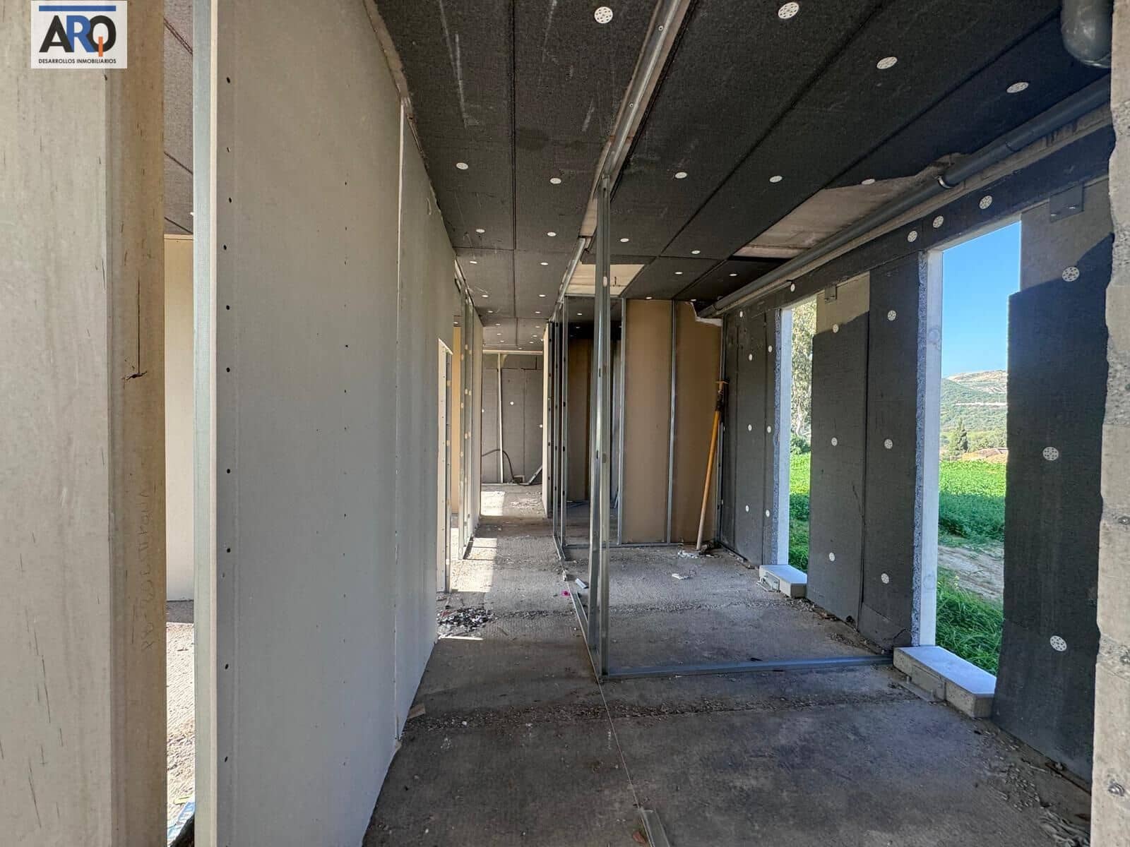 3 makuuhuone Huvila myytävänä paikassa Estepona mukana uima-altaan 
autotalli - 1 200 000 € (Ref: 8687707)