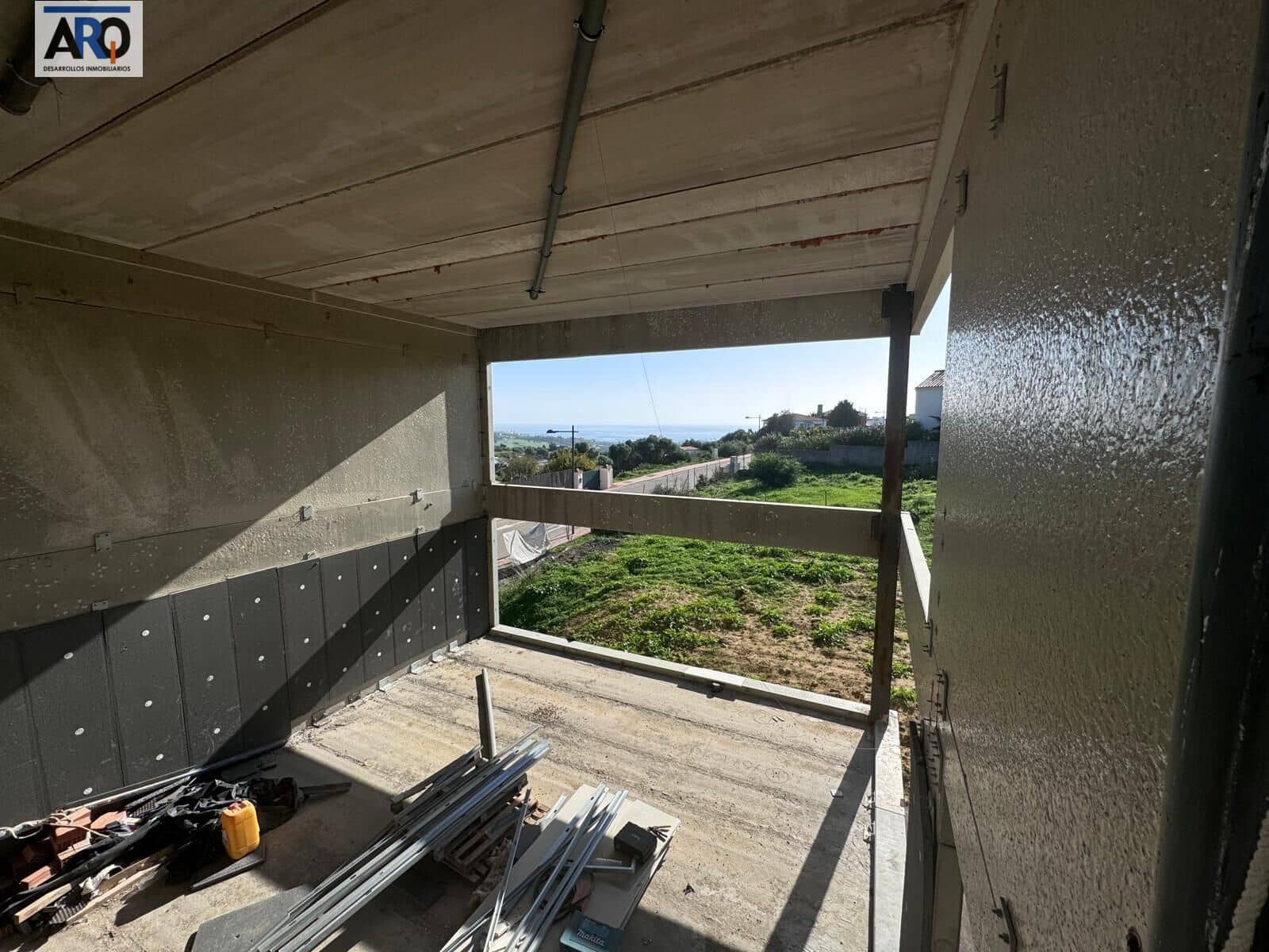 3 makuuhuone Huvila myytävänä paikassa Estepona mukana uima-altaan 
autotalli - 1 200 000 € (Ref: 8687707)