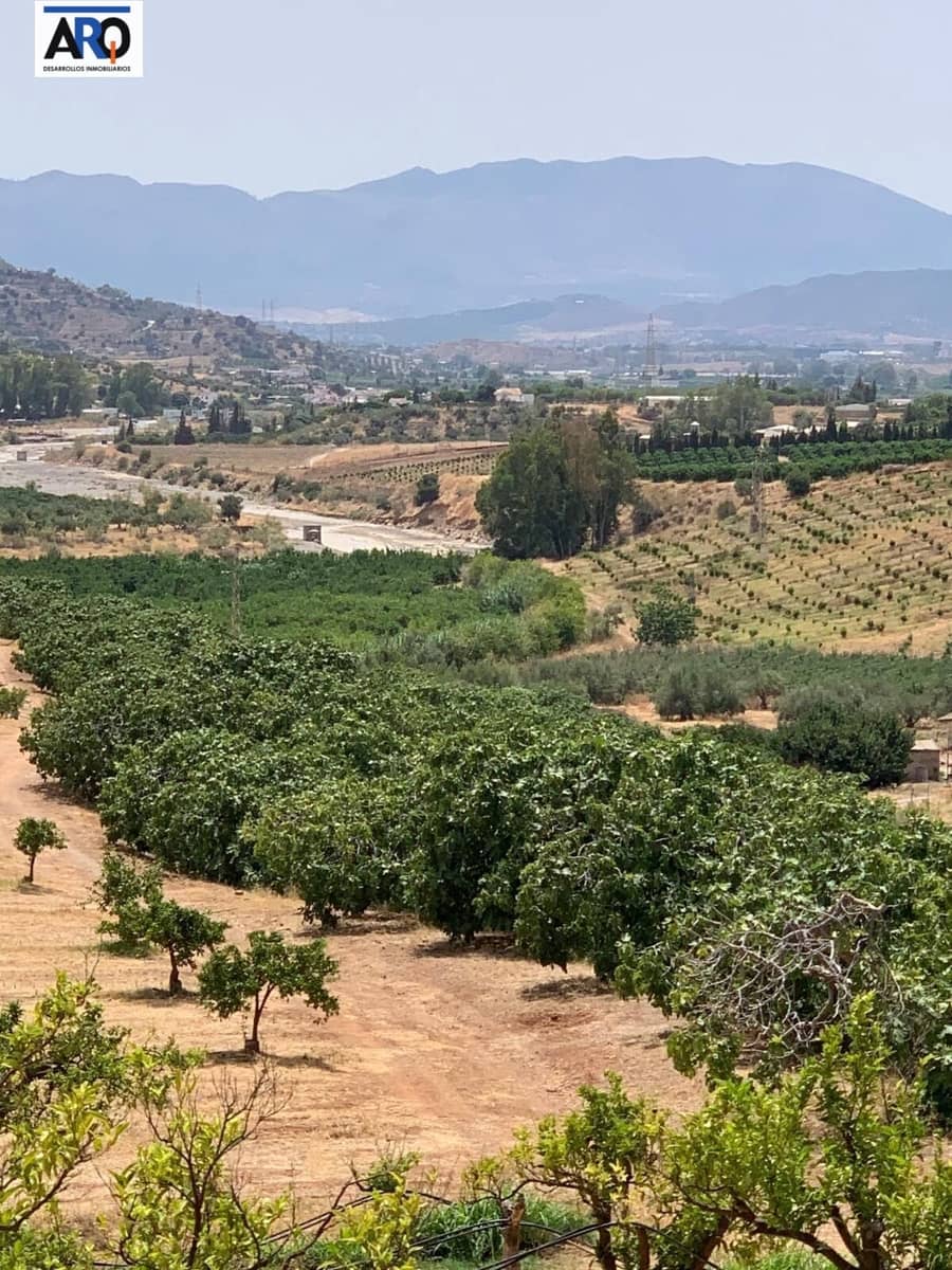 Grunde uden byggetilladelser til salg i Puerto de la Torre - € 1.150.000 (Ref: 9262515)