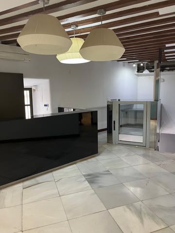 4 soverom Kontor til salgs i Centro Historico, Málaga by - € 550 000 (Ref: 9296812)