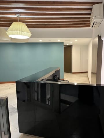 4 soverom Kontor til salgs i Centro Historico, Málaga by - € 550 000 (Ref: 9296812)