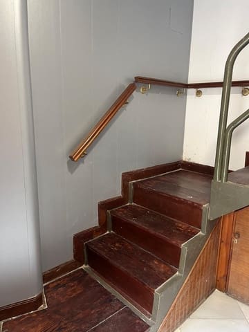 4 soverom Kontor til salgs i Centro Historico, Málaga by - € 550 000 (Ref: 9296812)