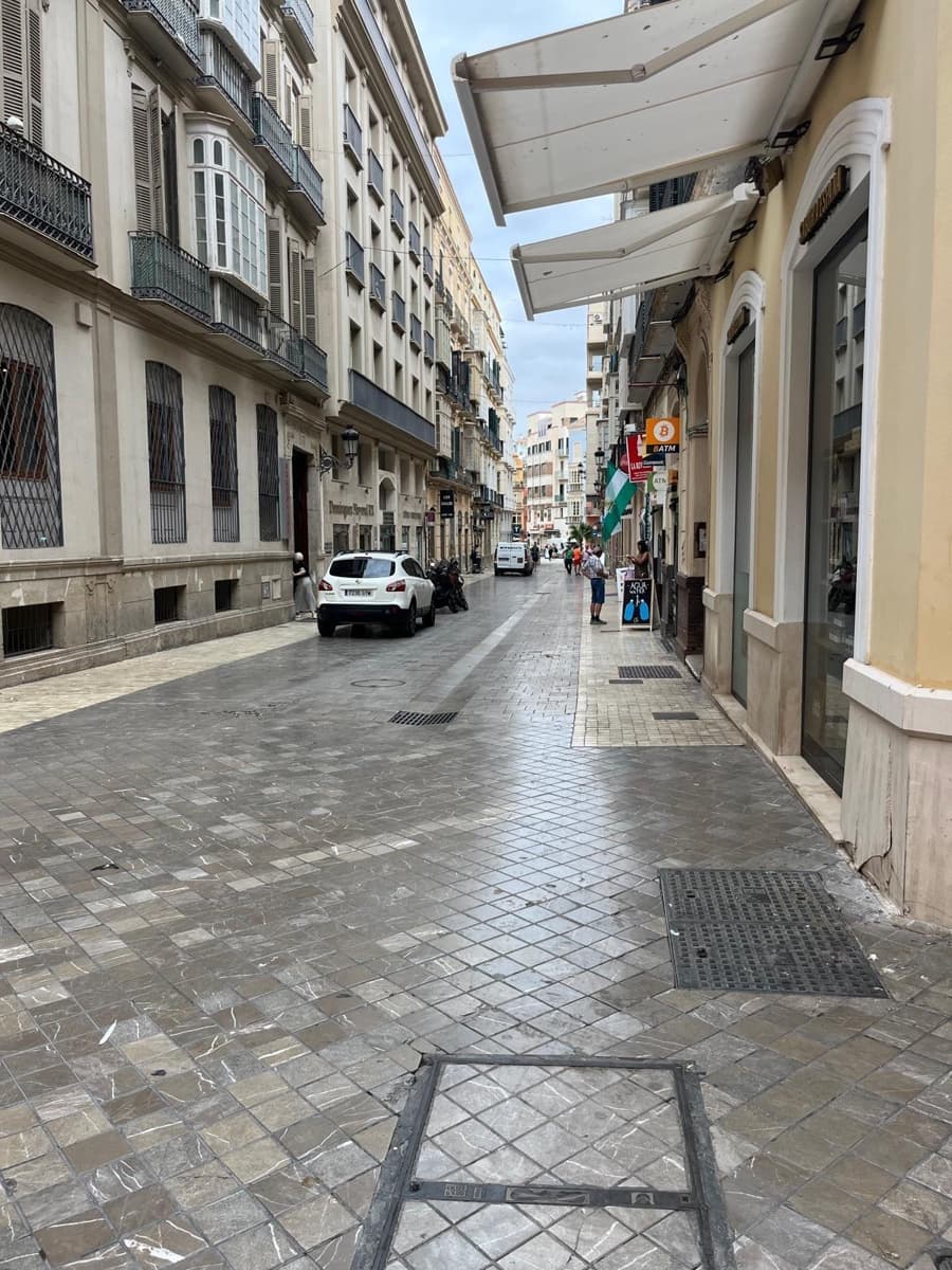 4 soveværelse Kontor til salg i Malaga by - € 550.000 (Ref: 9296812)