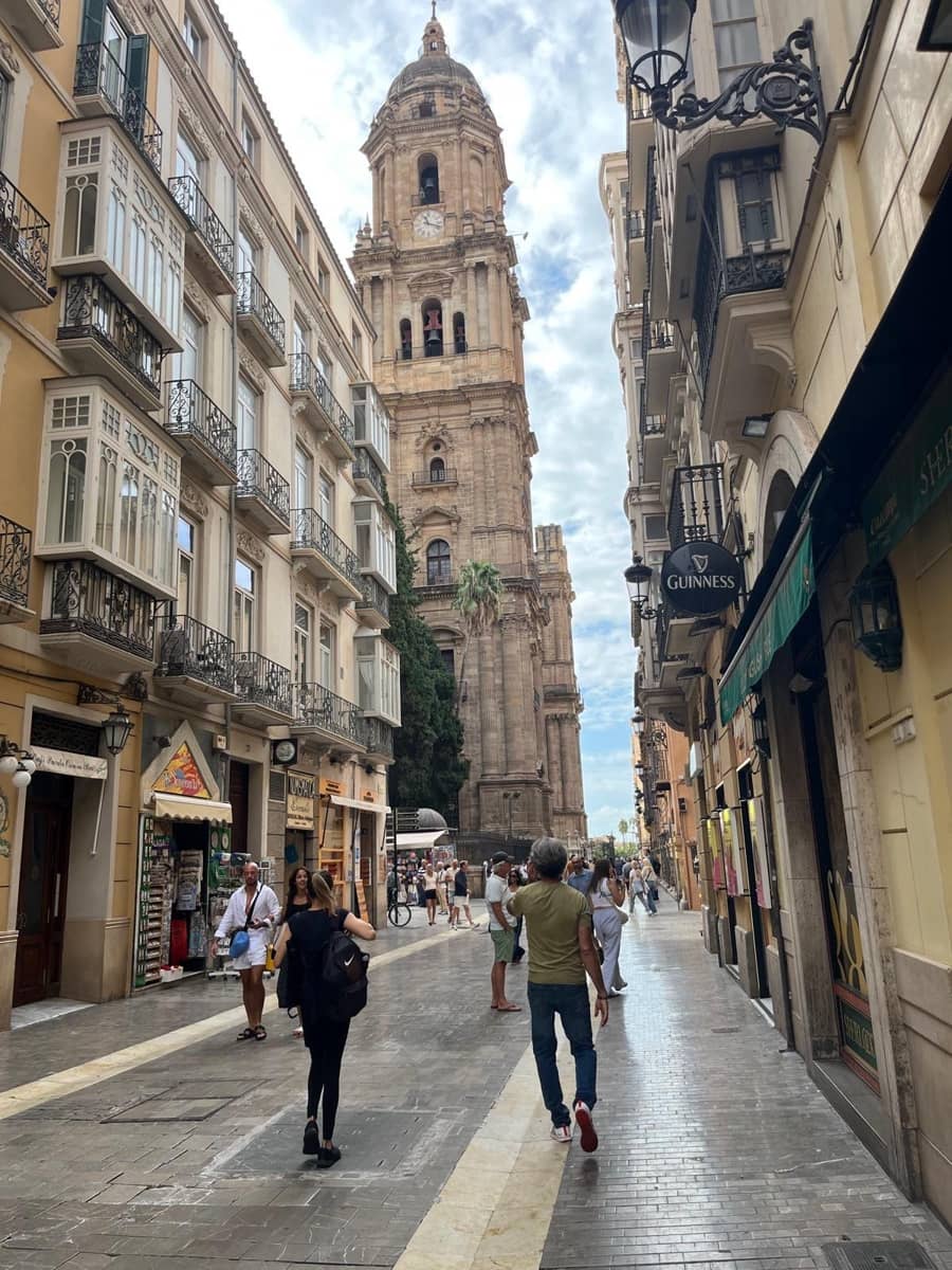 4 soveværelse Kontor til salg i Malaga by - € 550.000 (Ref: 9296812)