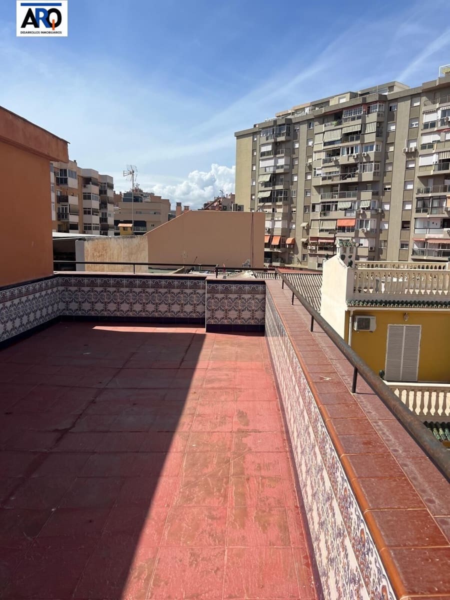7 soverom Kommersiell til salgs i Malaga by med garasje - € 1 350 000 (Ref: 9301000)
