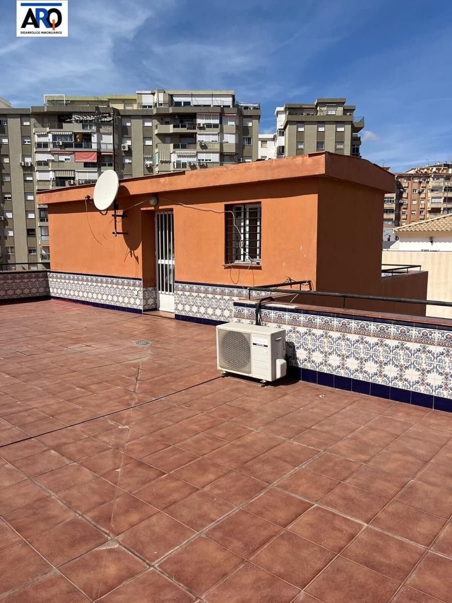 7 soverom Kommersiell til salgs i Malaga by med garasje - € 1 350 000 (Ref: 9301000)