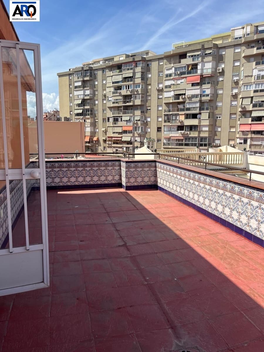 7 soverom Kommersiell til salgs i Malaga by med garasje - € 1 350 000 (Ref: 9301000)