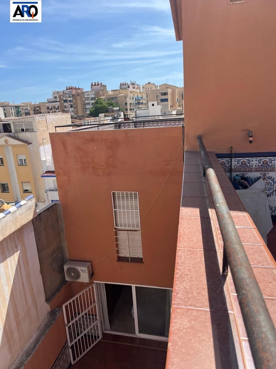 7 soverom Kommersiell til salgs i Malaga by med garasje - € 1 350 000 (Ref: 9301000)