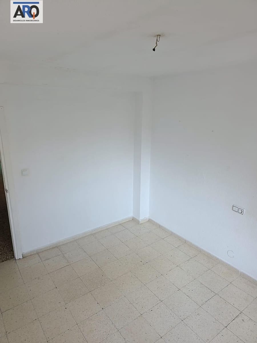 Piso de 4 habitaciones en Fuengirola en venta - 320.000 € (Ref: 9450209)