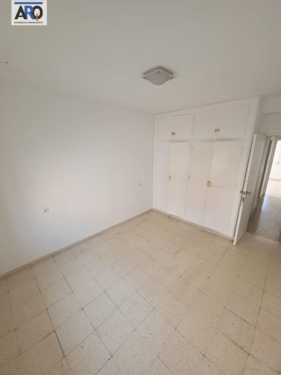 Piso de 4 habitaciones en Fuengirola en venta - 320.000 € (Ref: 9450209)
