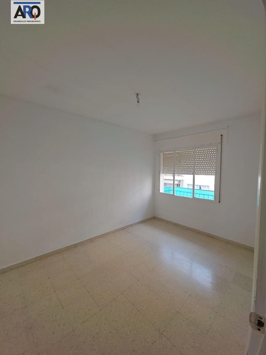 Piso de 4 habitaciones en Fuengirola en venta - 320.000 € (Ref: 9450209)