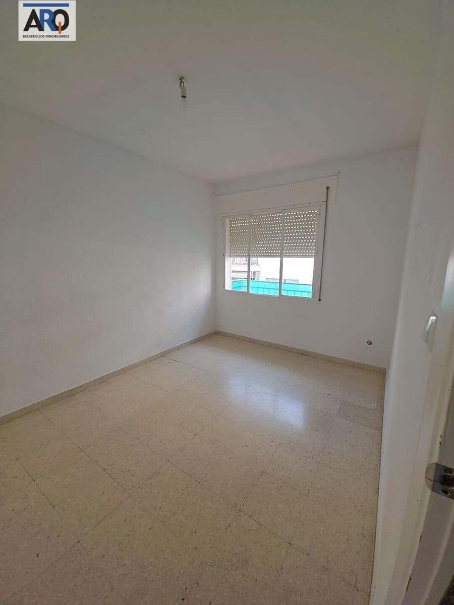 Piso de 4 habitaciones en Fuengirola en venta - 320.000 € (Ref: 9450209)