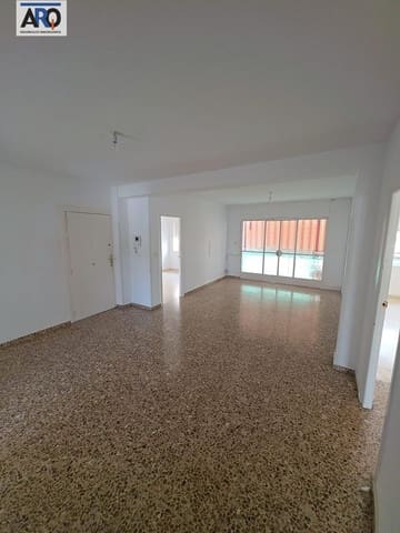 Piso de 4 habitaciones en Fuengirola en venta - 320.000 € (Ref: 9450209)