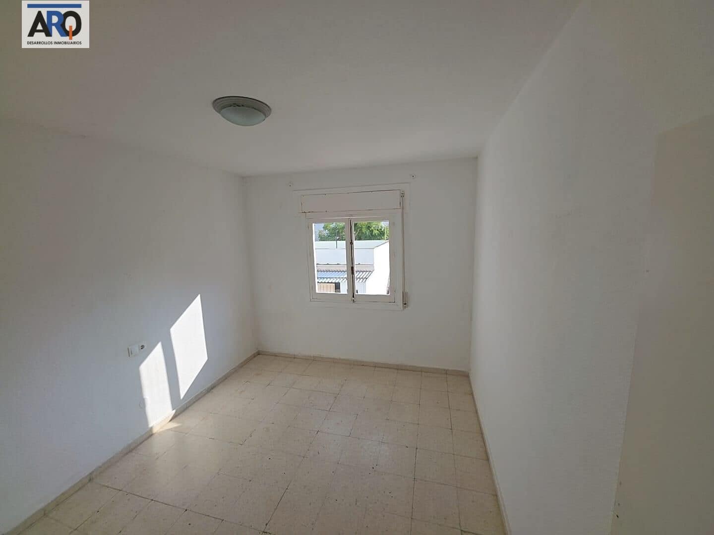 Piso de 4 habitaciones en Fuengirola en venta - 320.000 € (Ref: 9450209)