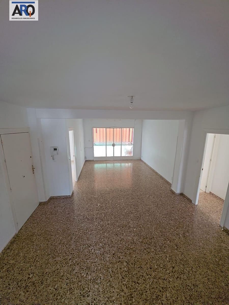 Piso de 4 habitaciones en Fuengirola en venta - 320.000 € (Ref: 9450209)