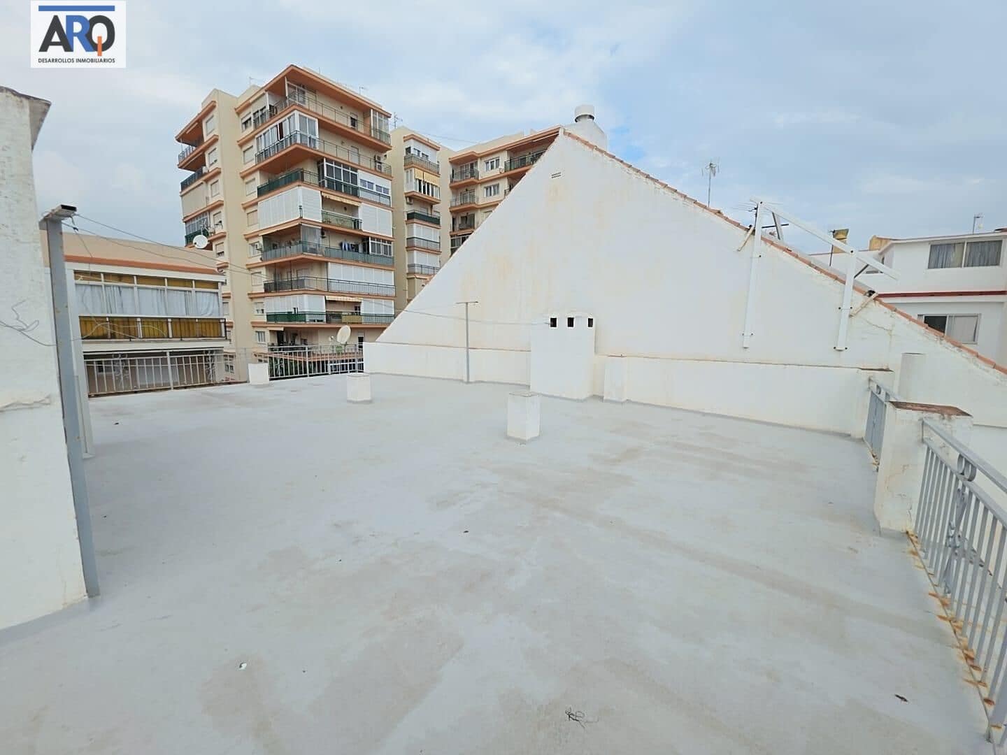 Piso de 4 habitaciones en Fuengirola en venta - 320.000 € (Ref: 9450209)