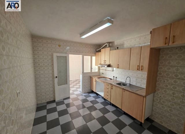 Piso de 4 habitaciones en Fuengirola en venta - 320.000 € (Ref: 9450209)