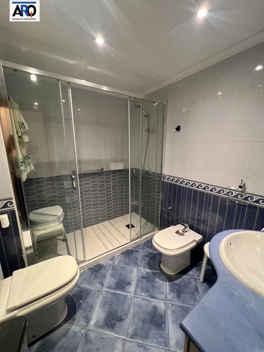 3 sovrum Lägenhet till salu i Malaga stad med garage - 350 000 € (Ref: 9974259)