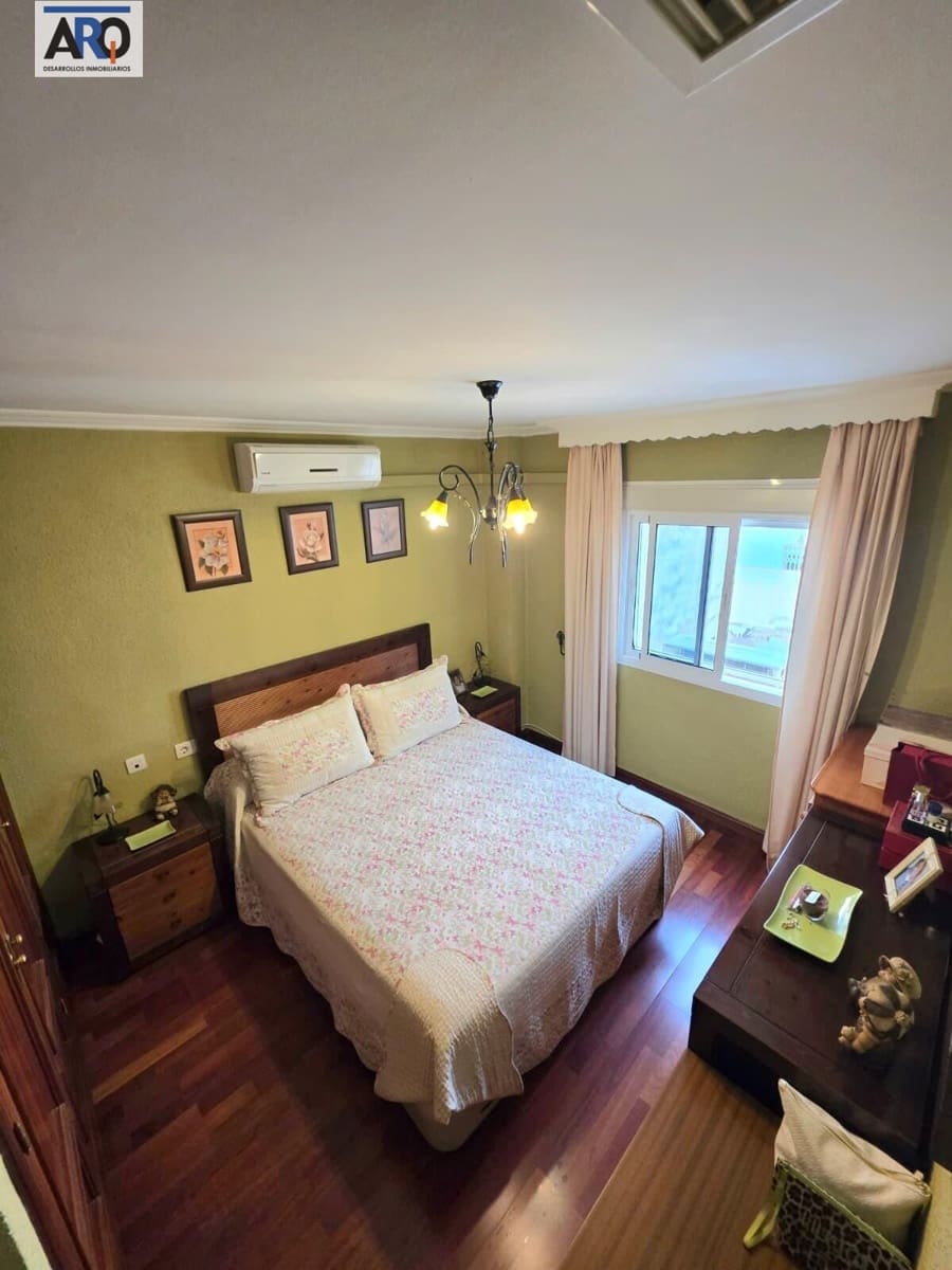 3 soveværelse Lejlighed til salg i Malaga by - € 354.000 (Ref: 9974260)