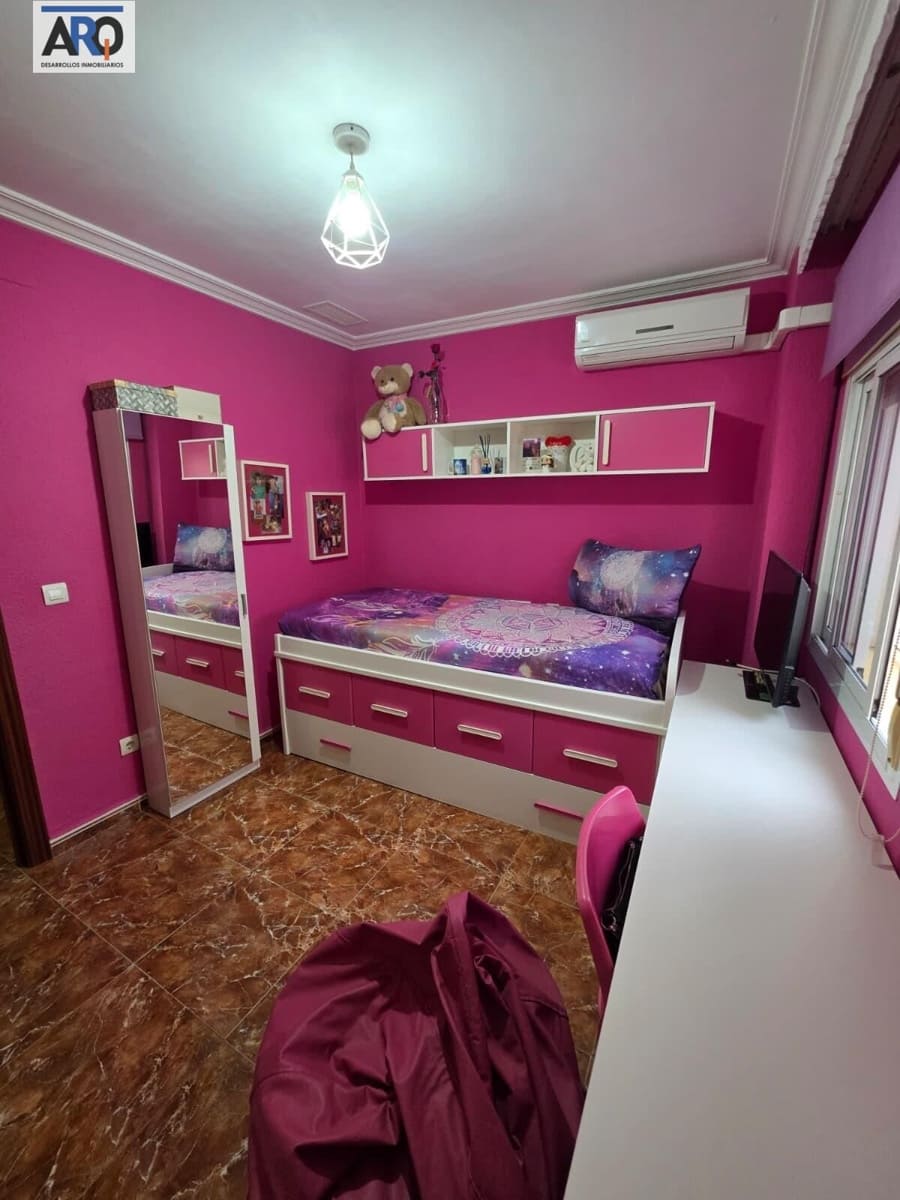 3 soveværelse Lejlighed til salg i Malaga by - € 354.000 (Ref: 9974260)