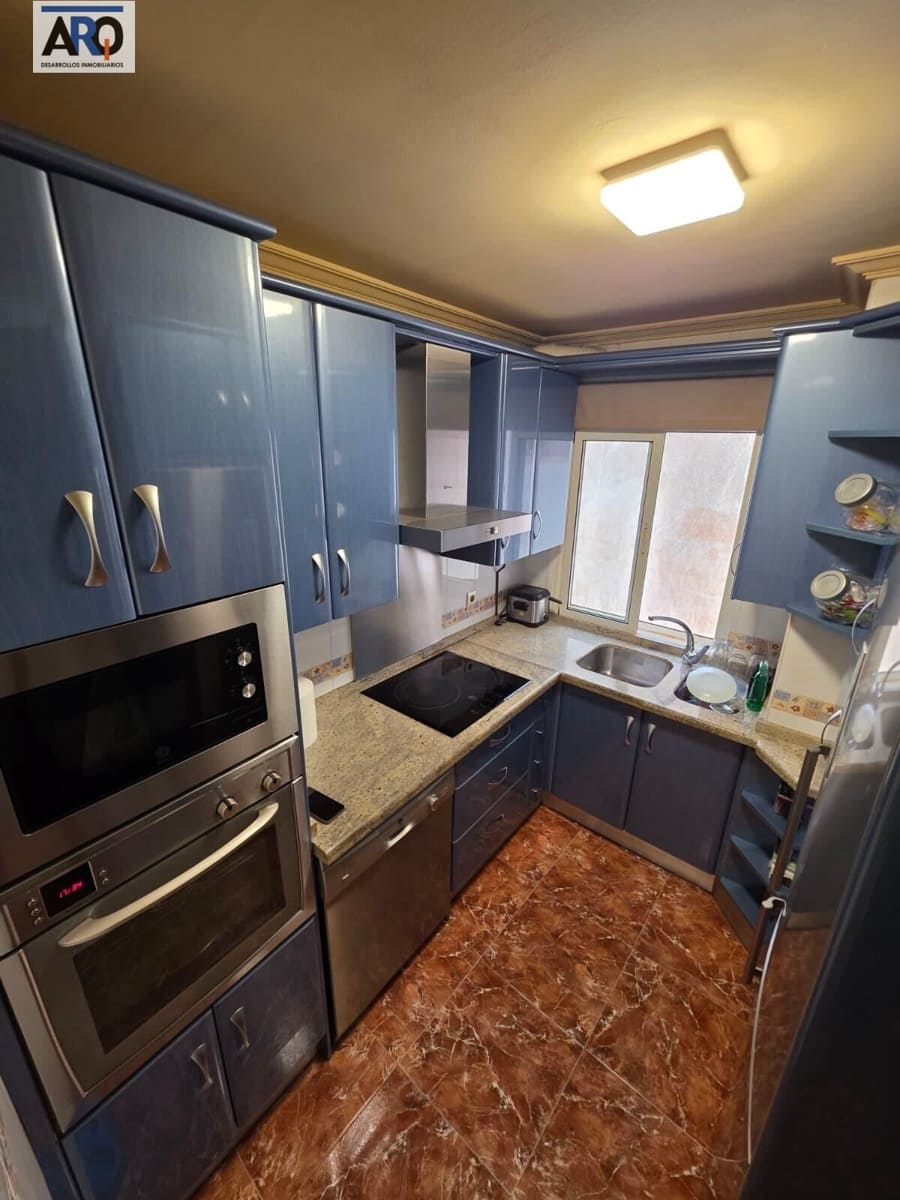 3 soveværelse Lejlighed til salg i Malaga by - € 354.000 (Ref: 9974260)