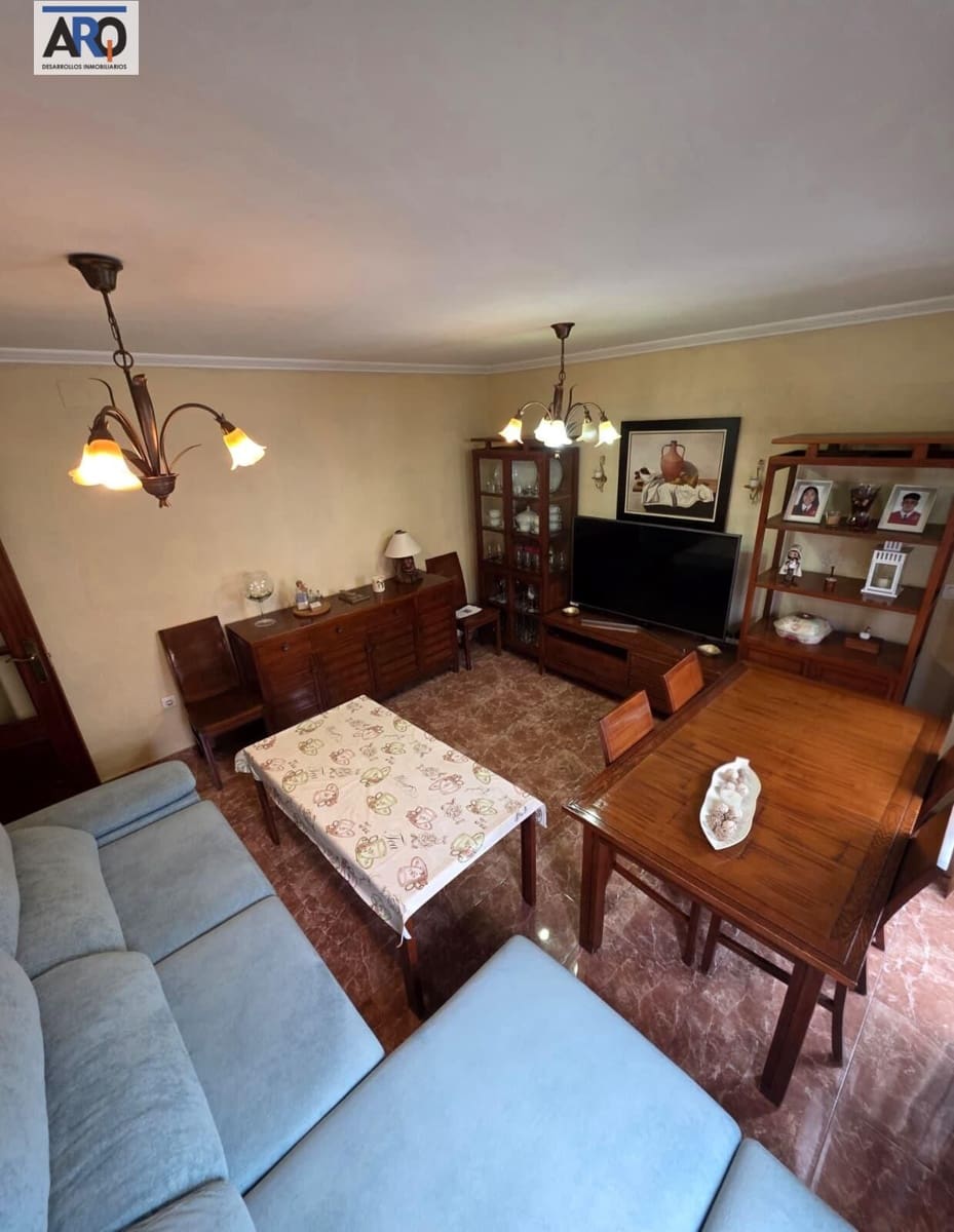 3 soveværelse Lejlighed til salg i Malaga by - € 354.000 (Ref: 9974260)