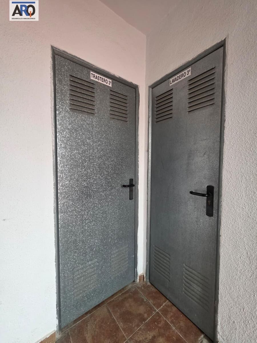 3 soveværelse Lejlighed til salg i Malaga by - € 354.000 (Ref: 9974260)