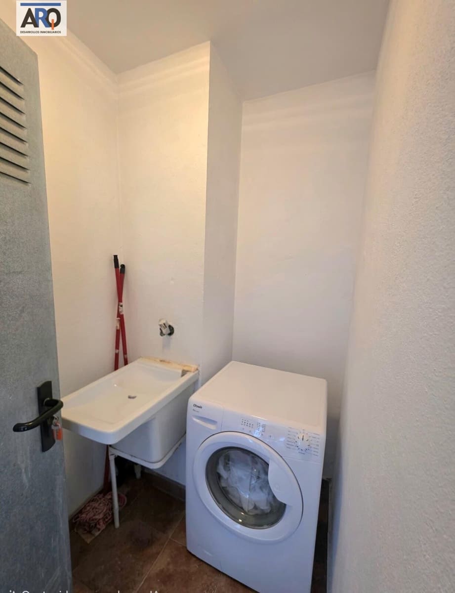 3 soveværelse Lejlighed til salg i Malaga by - € 354.000 (Ref: 9974260)
