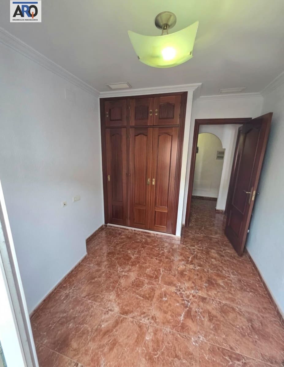 3 soveværelse Lejlighed til salg i Malaga by - € 354.000 (Ref: 9974260)