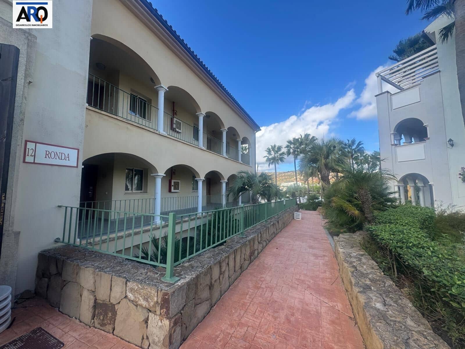 Apartamento de 1 habitación en Manilva en venta con piscina garaje - 100.000 € (Ref: 9978785)