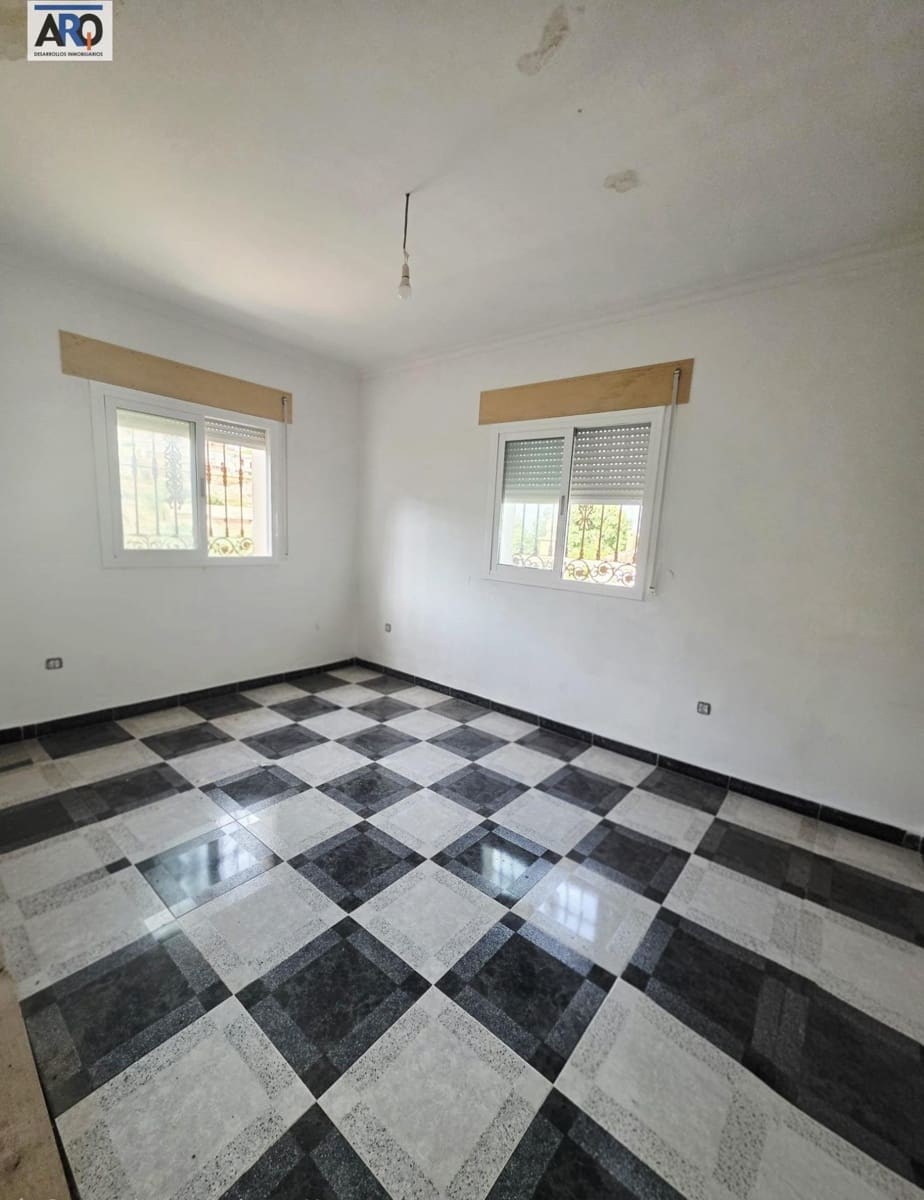 7 sypialnia Willa na sprzedaż w Comares z garażem - 399 000 € (Ref: 9978792)