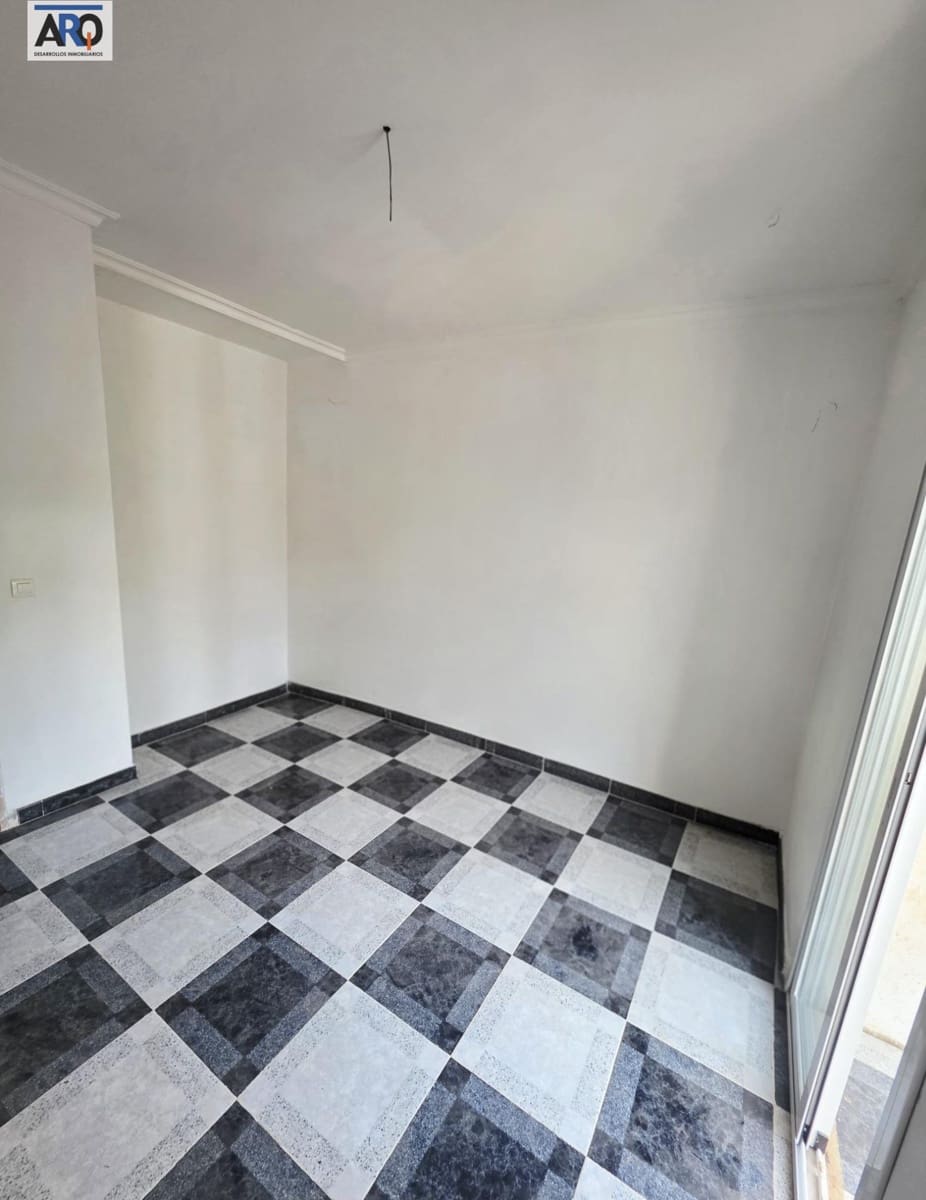 7 sypialnia Willa na sprzedaż w Comares z garażem - 399 000 € (Ref: 9978792)