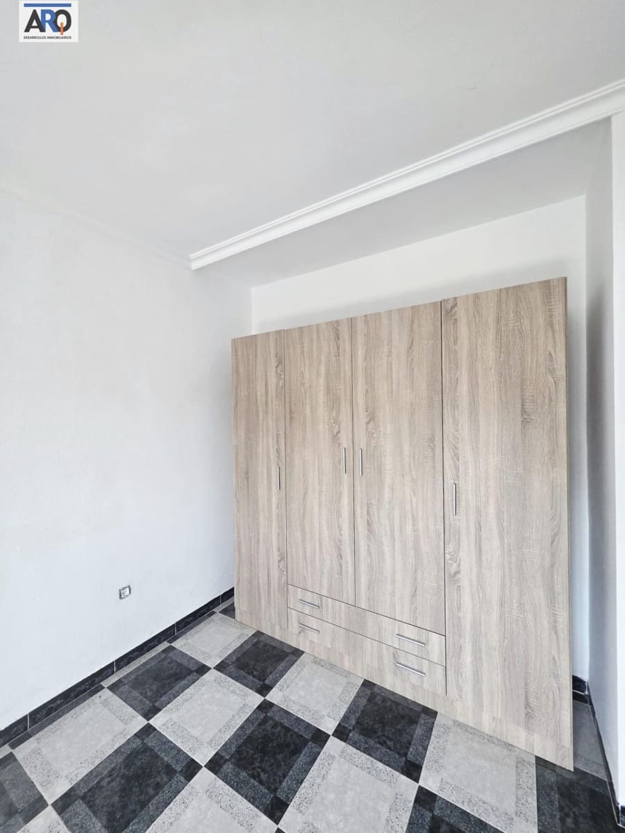 7 sypialnia Willa na sprzedaż w Comares z garażem - 399 000 € (Ref: 9978792)