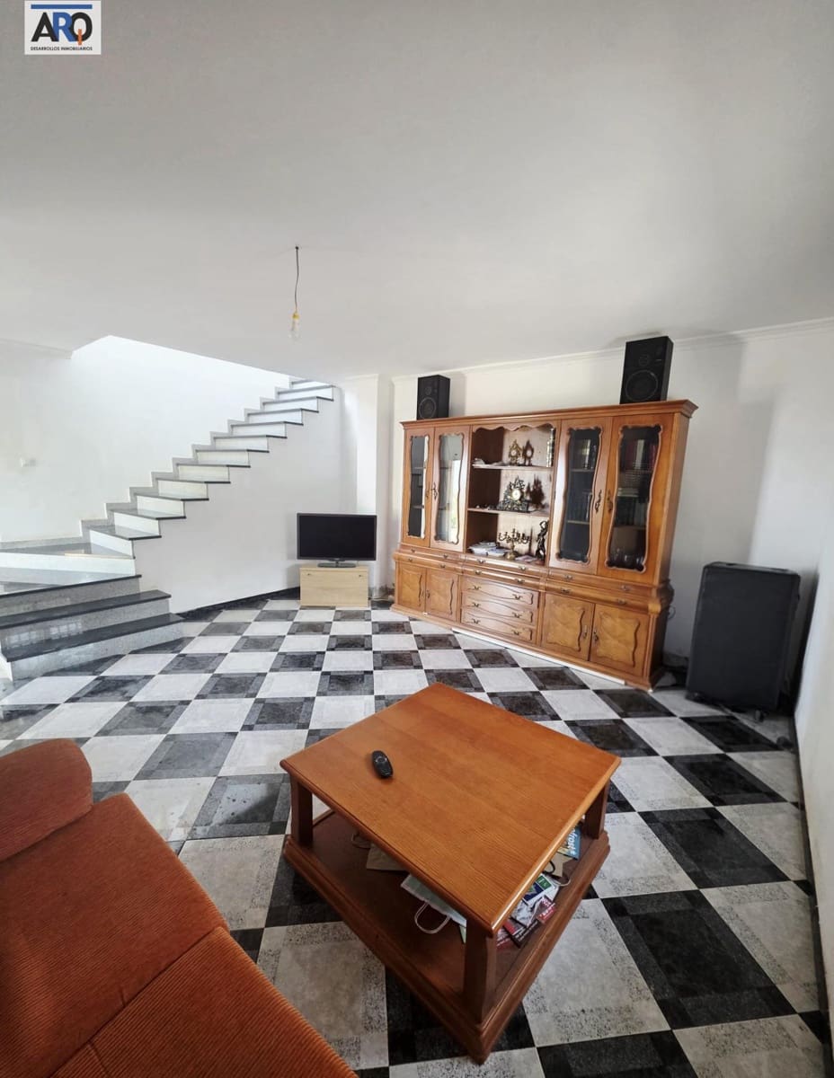 7 sypialnia Willa na sprzedaż w Comares z garażem - 399 000 € (Ref: 9978792)