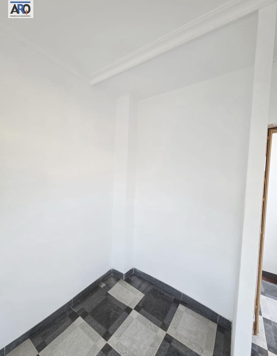 7 sypialnia Willa na sprzedaż w Comares z garażem - 399 000 € (Ref: 9978792)
